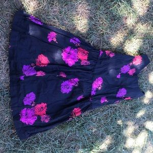 Flowered girls dress (6-7)